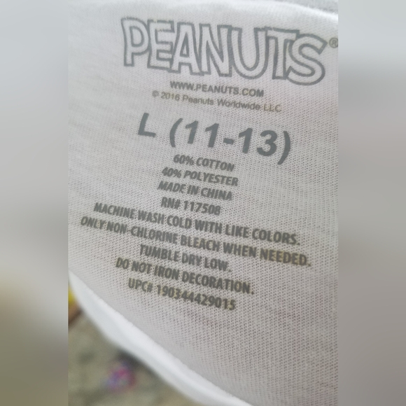 Peanuts tshirt - Picture 3 of 3